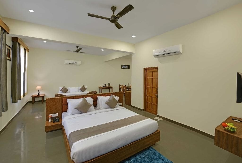 Palm Valley Svasti Resort Nai Exterior photo